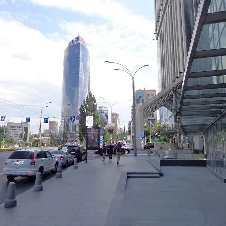 New Lesi Ukrainky Blvd And Olimpiyska And Kreshchatyk And Manhattan With Parking Апартаменти Київ